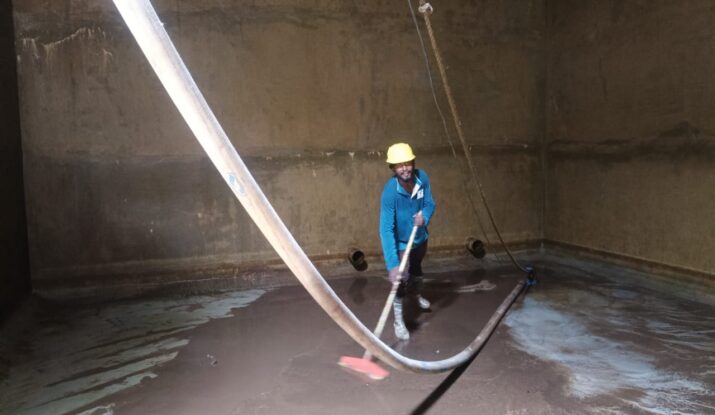 India Tank Cleaners performing industrial tank cleaning in Chennai – heavy-duty cleaning with industrial-grade equipment.