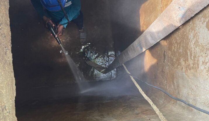 Commercial Water Tank Cleaning Services
