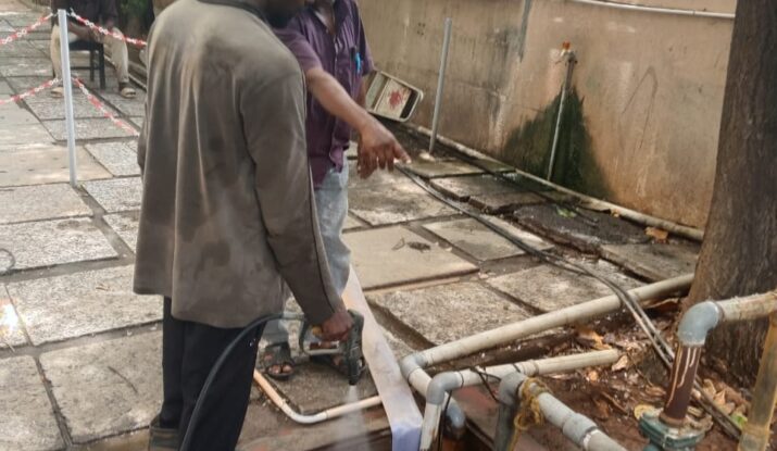 Dirty water tanks affect skin, hair, and overall health How Dirty Water Tanks Affect Skin, Hair, and Overall Health Dirty water tank causing skin problems and irritation