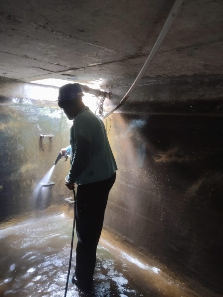 128 Namakkal students fell ill due to dirty tanks. India Tank Cleaners prevents Namakkal College Water Contamination with expert cleaning solutions