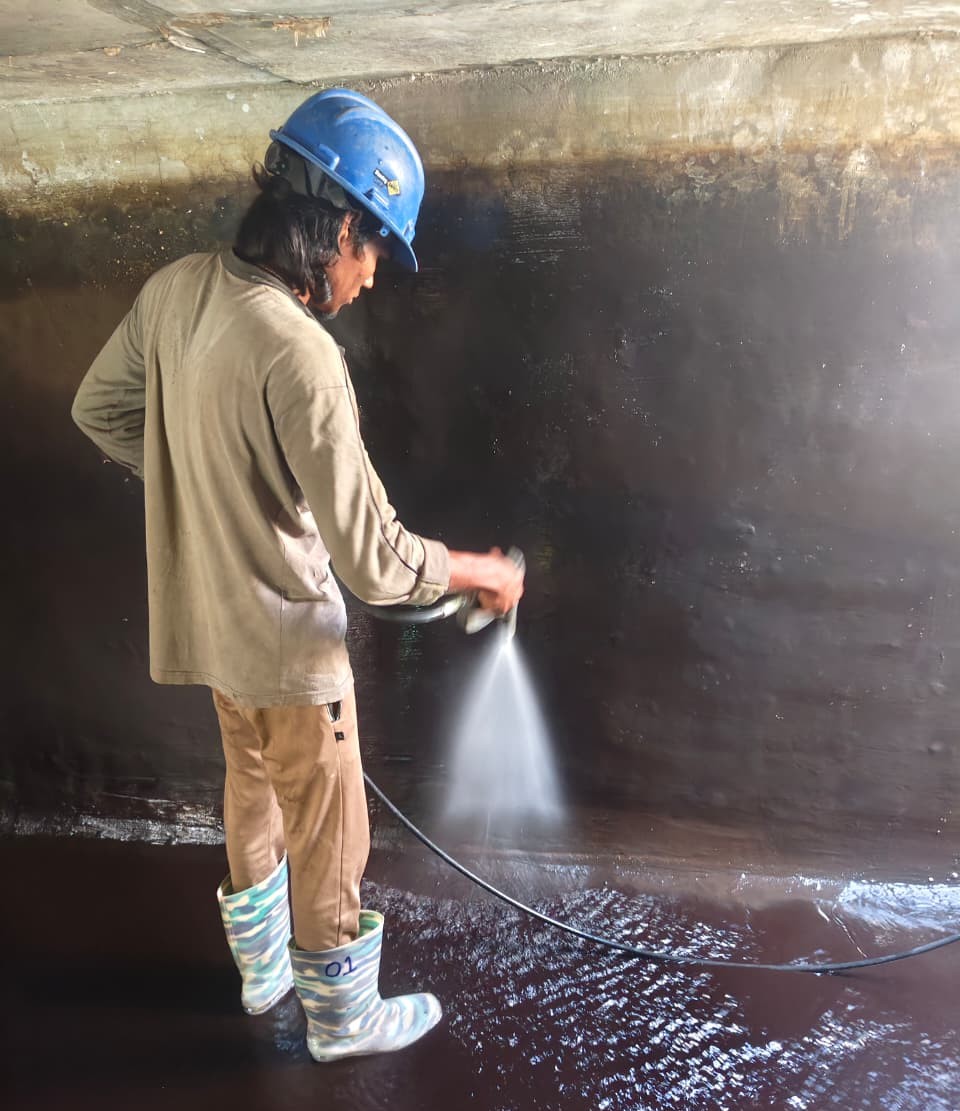 The Essential Guide to Commercial & Industrial Water Tank Cleaning Chennai & Tamil Nadu